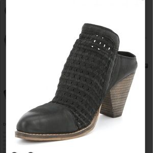 Diba True black leather mules NIB